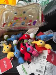 任天堂 ピクミン 一輪挿し 赤ピクミン・青ピクミン 2点セット - メルカリ