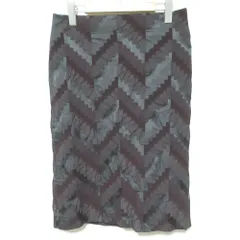 美品 ISSEY MIYAKE イッセイミヤケ ジャガード スカート IM03FG502 サイズ3 ダークグレー レディース 古着 中古 USEDのサムネイル