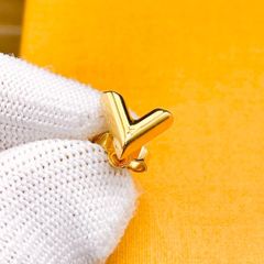 LOUIS VUITTON LV＆ME イニシャル『K』 ピアス 片耳 ゴールド - メルカリ