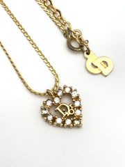 Dior フラワーモチーフ ネックレス Dロゴ ホワイト B664 - メルカリ