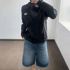 THE NORTH FACE ザノースフェイス スモールロゴ ブラック ウィンドブレーカーのサムネイル