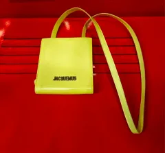 JACQUEMUS ジャックムス ミニバック 12 x 13 5 sizeのサムネイル