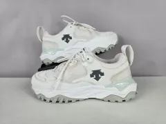 デサント 270 ターボ エクス ロー スニーカー シューズのサムネイル
