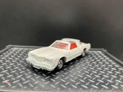 トミカ F54 オｰルズモビル トロネｰド XSR アイボリｰパｰル シｰト:赤 外国車シリｰズ 青箱 日本製 トミーのサムネイル