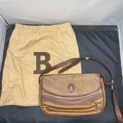バリー 　  ショルダーバッグ B25100030のサムネイル