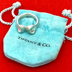 極 美品 保存袋付き TIFFANY&Co. ティファニー ヴィンテージ リボン リング シルバー925 指輪 12号 アクセサリー シルバー 85668のサムネイル
