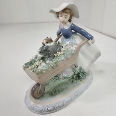 美品】リヤドロナオ 花籠を持つバレンシアの少女 - メルカリ