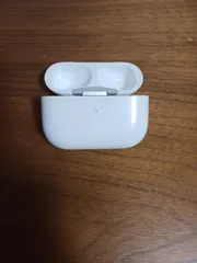 （正規品）AirPods Pro 第1世代 充電ケースのみ　A2190のサムネイル