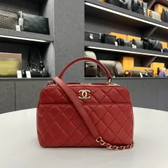 OS 23番台 CHANEL シャネル トレンドCC ボーリングバッグのサムネイル