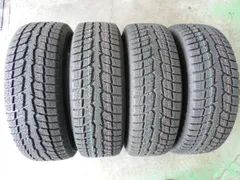 215/70R16 トーヨー OBSERVE GSI-6 スタッドレスタイヤ 4本SET 2021年製 未使用品 冬タイヤのサムネイル