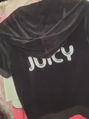 Juicy Couture ツアーベルベット WHO ジップアップ ブラックMのサムネイル