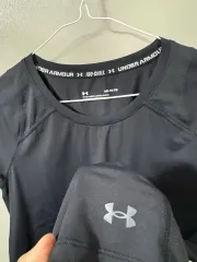 UNDER ARMOUR 90 アイソ 칠 バックスリットのサムネイル