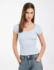 エイソス レディース トップス Tシャツ ASOS DESIGN scoop neck shrunken tee in baby blue ブルーのサムネイル
