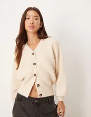 エイソス レディース アウター カーディガン ニット ASOS DESIGN knit fluffy batwing cardigan in cream Cream クリームのサムネイル