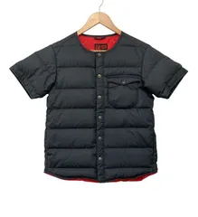 Marmot × KATO’ × NANGA トリプルコラボ 半袖ダウンジャケット サイズS メンズ 中古 D4のサムネイル
