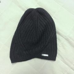 美品』PRADA SPORT プラダ ニット帽 ブラック ワンポイントロゴ - メルカリ