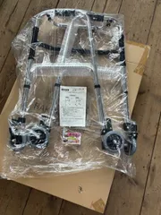 楽々健　折り畳み式 車椅子　介助型　軽量アルミ製　車イス　ARAR-036　未使用（開封品、箱破れあり）のサムネイル