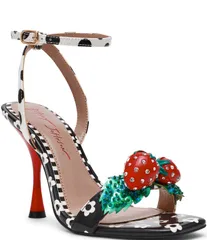 ベッツィジョンソン レディース シューズ サンダル プリント Betsey Johnson Addison Flower Print Strawberry Ornament Dressandals Bのサムネイル
