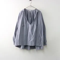 【値下げ】トゥジュー TOUJOURS ギャザーワイドブラウス F/グレー トップス Vネック リボン ゆったり  長袖【2400014487657】のサムネイル