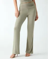 ゲス レディース ボトムス カジュアルパンツ ニット GUESS Womens Ilia MidRise WideLeg Knit Pants Mossy Green グリーンのサムネイル