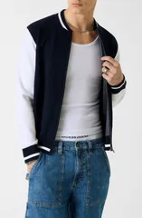 ゲス メンズ アウター ジャケット・ブルゾン GUESS Jacquard Star Bomber Jacket A71WTURQUのサムネイル