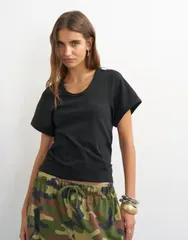トップショップ レディース トップス Tシャツ Topshop scoop neck sculpted Tshirt Black ブラックのサムネイル