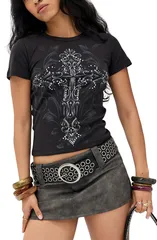 アーバンアウトフィッターズ レディース トップス シャツ グラフィック BDG Urban Outfitters Diamante Cross Graphic Baby Tee BLACK ブラックのサムネイル