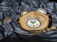 モスキーノ テディベア クロスバックのサムネイル