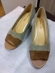 M20【訳あり】Odette e Odile　オデットエオディール　靴　モスグリーン×ブラウン　オープントゥ　ウェッジソールパンプス　24cmのサムネイル