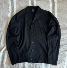 KNITTED Tシャツのサムネイル