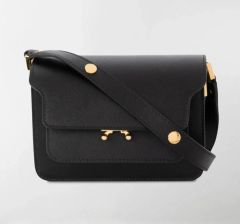 美品 MARNI マルニ トランク ソフト ミニバッグ 刺繍 ショルダー 黒