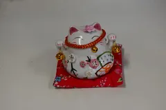 新品　招き猫のサムネイル
