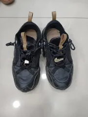 レディース 中古 NIKE 240 FB1861-001 全体的に古く インソールありませんのサムネイル