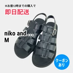 niko and ... ニコアンド サンダル M ブラック 合成皮革/人工皮革 無地 フラット ストラップあり レディースのサムネイル