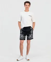 ゲス メンズ ボトムス ハーフパンツ・ショーツ ショートパンツ GUESS Mens Regal Medallion Charm Shorts REGAL MEDALLION PLACEMENT BLのサムネイル