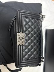 CHANEL ボーイシャネル コンパクト 三つ折りラムスキン 921 - メルカリ
