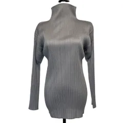 良品 ISSEY MIYAKE イッセイミヤケ ハイネック ロングスリーブ プリーツ カットソー PP05-JK604 サイズM グレー レディース 古着 中古 USEDのサムネイル
