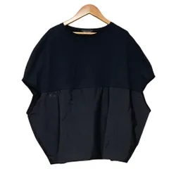 美品 HERNO Laminar ヘルノ ラミナー 切替 ワイドカットソー サイズ40 ブラック レディース 古着 中古 USEDのサムネイル