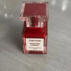 ☆☆TOM FORD トムフォード　エレクトリックチェリー オード　パルファム　スプレィ３０mlのサムネイル