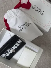 Alexander McQueen グラフィティ カードホルダー ブラック 116795090のサムネイル