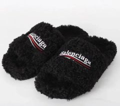 BALENCIAGA ボア サンダル ブラック - メルカリ