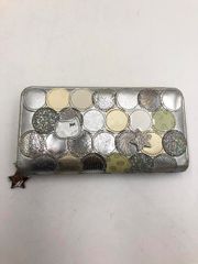 美品】tsumori chisato CARRY 長財布 シルバー ドット柄 - メルカリ