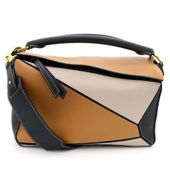 美品 】Ferragamo サルヴァトーレ フェラガモ GANCINI ガンチーニ