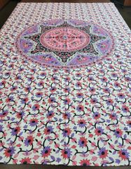 インド綿100％ マルチカバー 約140×220cm 花柄 エスニック柄 ピンク×パープル インド製 シングルサイズ【シングルマルチカバーC】