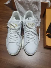 新品 TOD'S トッズ スニーカー 白 36のサムネイル