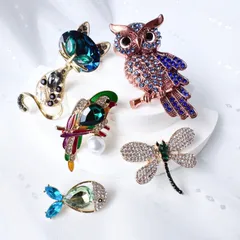 アニマルモチーフ ブローチ 猫 ふくろう 小鳥 トンボ 魚 レディース 5タイプ