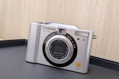 Panasonic LUMIX DMC-LC20 실버 디지털 카메라 LEICA 렌즈 콘데지 중고