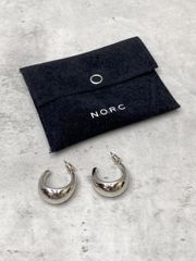 新品未使用】Nina&Julesスモールシックフープシルバーピアス - メルカリ
