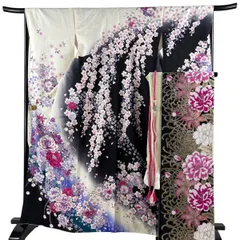 【美品】 振袖 身丈164cm 裄丈67cm M 袷 袋帯フルセット 牡丹 鈴 刺繍 銀彩 クリーム 正絹 名品 【中古】のサムネイル