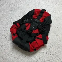 Oakley Icon Mini Backpackのサムネイル